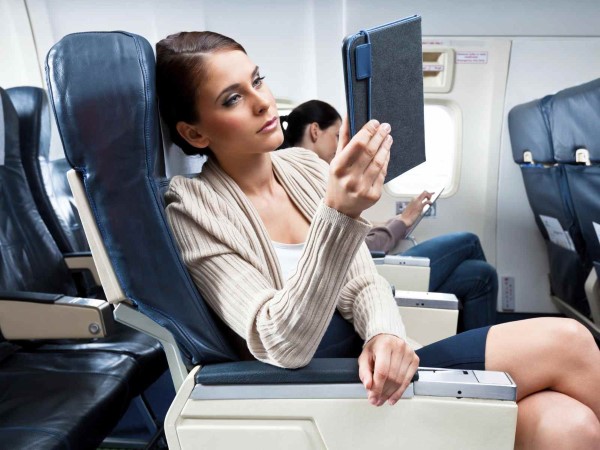 AS Bebaskan Gadget Dipakai di Pesawat