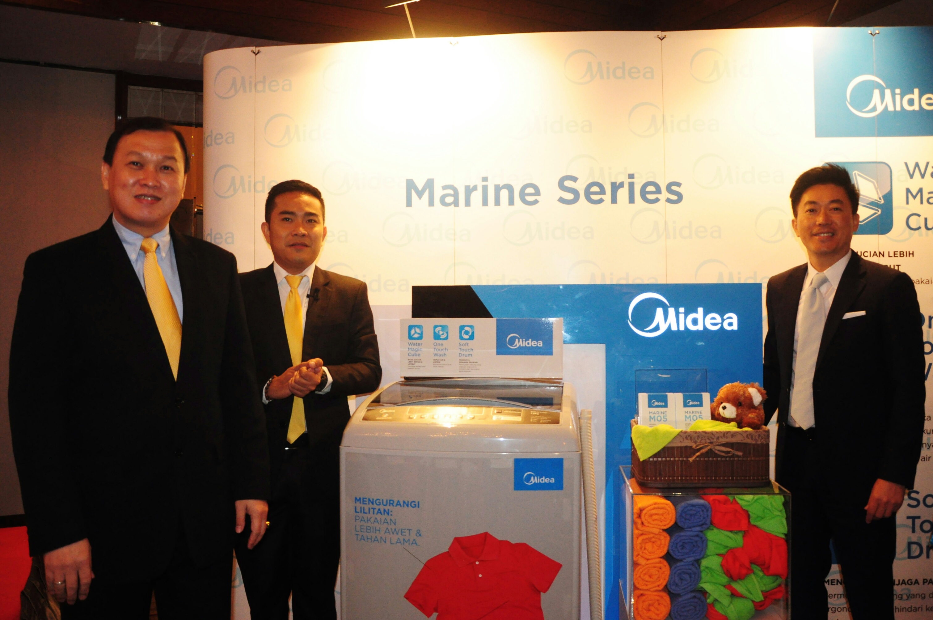Midea Luncurkan Mesin Cuci Pintar dengan Tombol One Touch