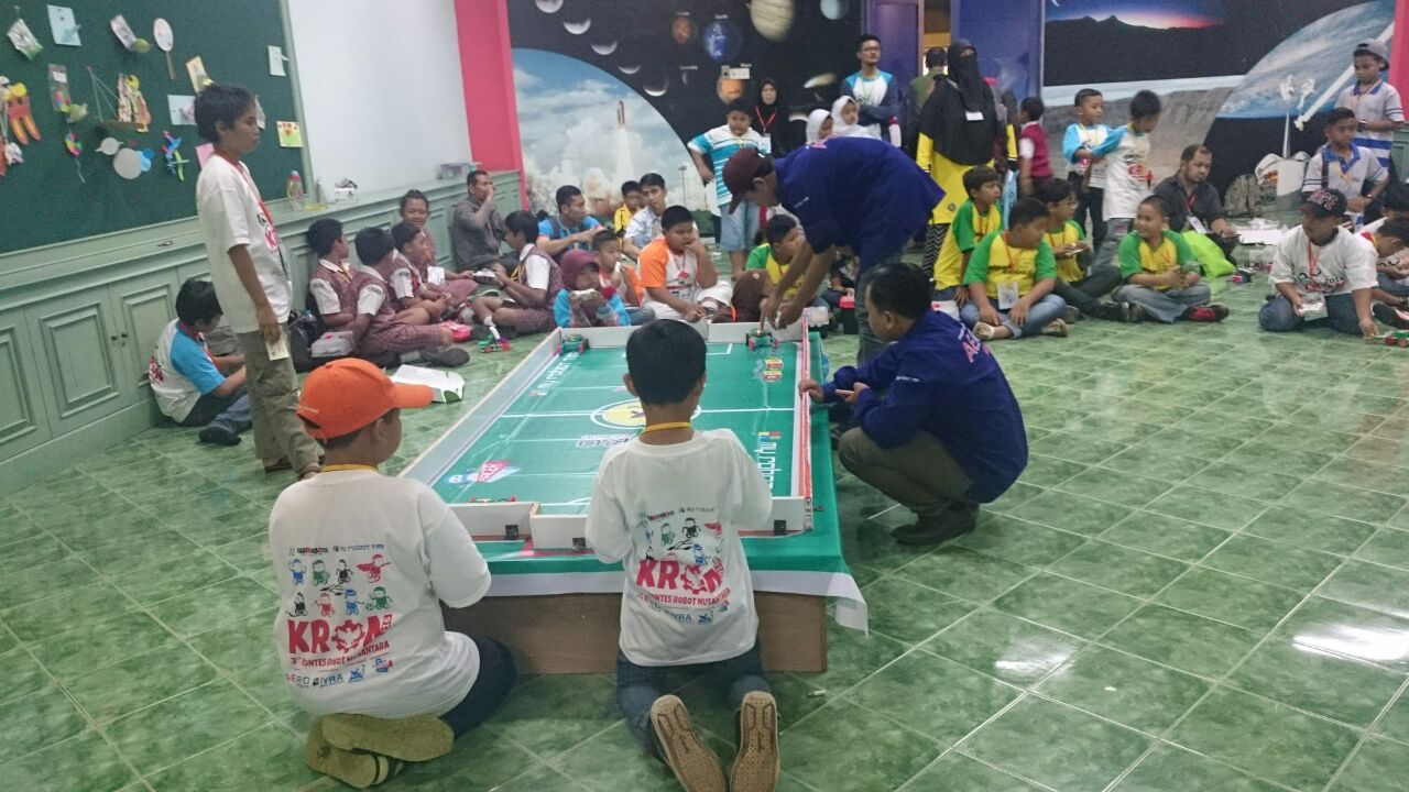 Kompetisi Robot PP IPtek Kembangkan Kreativitas Siswa