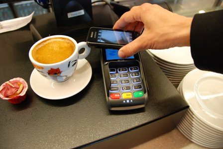 Apakah aplikasi keuangan bikin kita hemat atau boros?