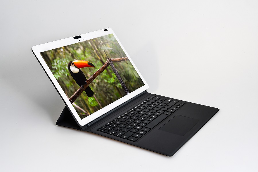 https://www.itech.id/wp-content/uploads/2018/06/The-Qualcomm-Snapdragon-850-Mobile-Compute-Platform_-Reference-Design_An....jpg