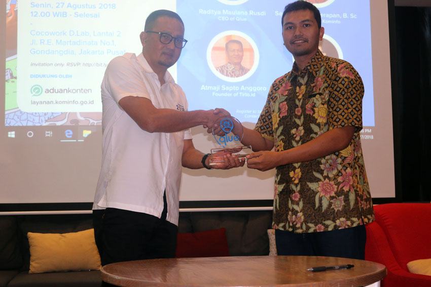 Kemkominfo menggandeng aplikasi Qlue untuk bersama-sama memerangi peredaran berita hoax di dunia maya.