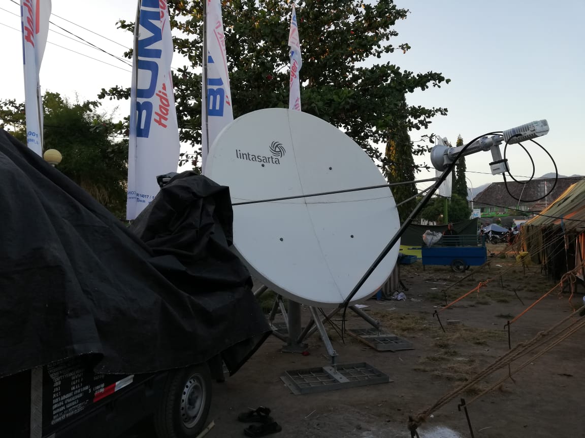 https://www.itech.id/wp-content/uploads/2018/08/VSAT-Lintasarta-di-Posko-Bencana-Lombok-2.jpeg
