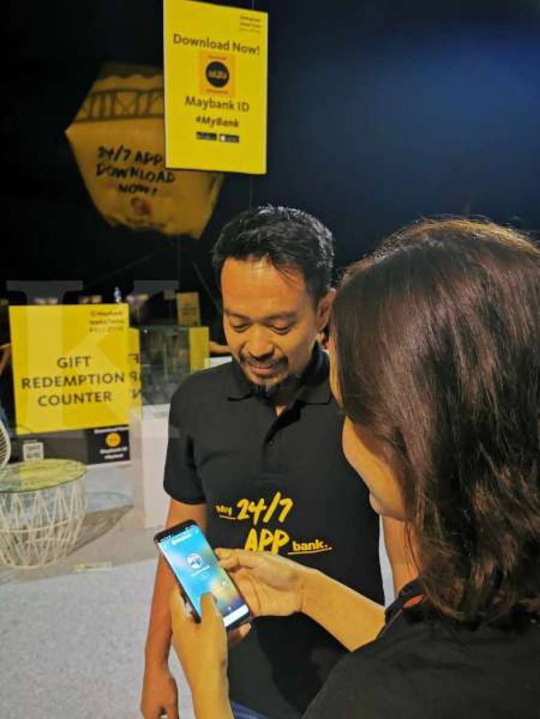 Maybank Indonesia Perkenalkan Aplikasi Mobile Banking M2U
