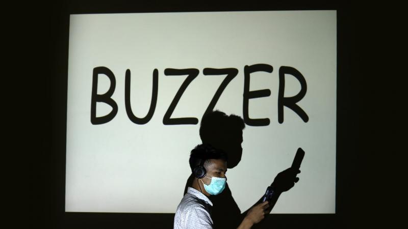 Menkominfo : UU ITE Tak Melarang Soal Buzzer