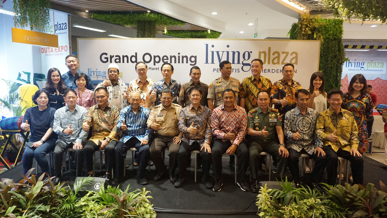 Kawan Lama Group Buka Living Plaza Ke-3 di Makassar