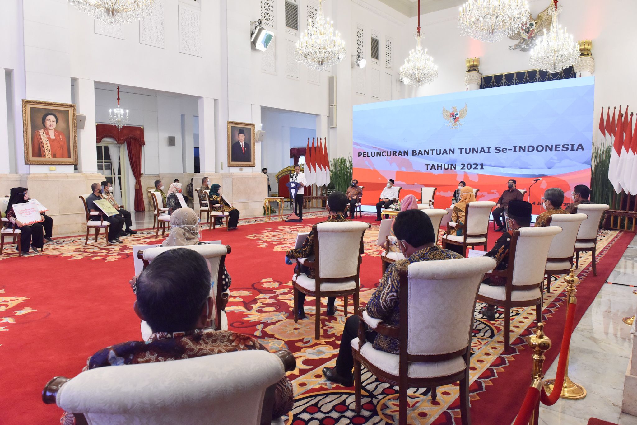 Presiden Joko Widodo Luncurkan Program Bantuan Tunai se-Indonesia tahun 2021