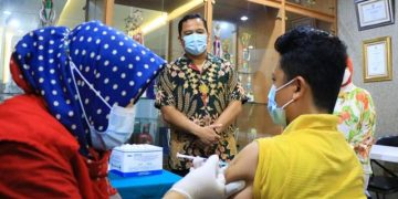 Wali Kota Tangerang Pantau Pemberian Vaksin Covid-19 Untuk Nakes