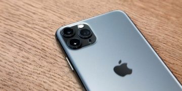 iPhone Layar Lipat Pertama Sedang Dikembangkan?
