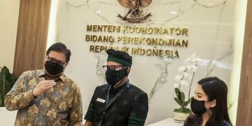 Menparekraf Bertemu Menko Perekonomian Bahas Program Kebangkitan Parekraf