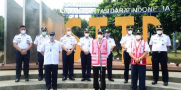 Menteri Perhubungan Cek Kesiapan Belajar Tatap Muka di PTDI-STTD Bekasi