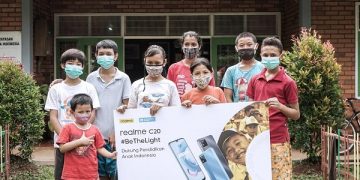 Peduli Pendidikan, realme Bagikan realme C20 untuk Anak-Anak di Seluruh Indonesia