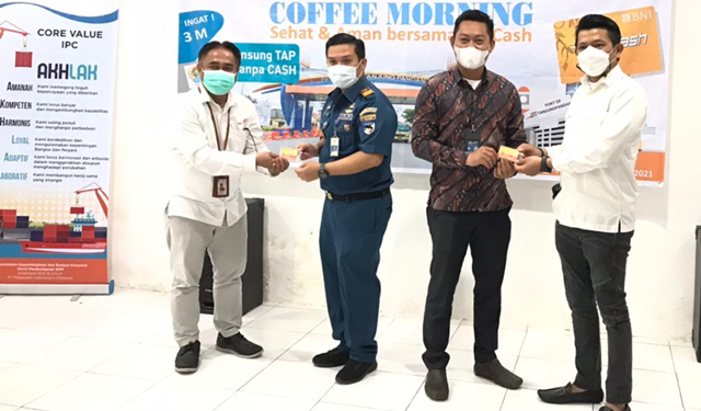 Pelabuhan Tanjungpandan Terapkan Tapcash Pembayaran Pas Pelabuhan