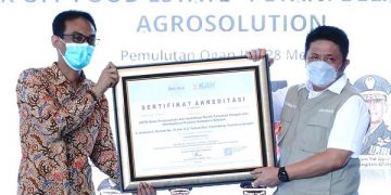 Dukung Food Estate, KAN Serahkan Sertifikat Akreditasi ke Lab Penguji di Sumsel