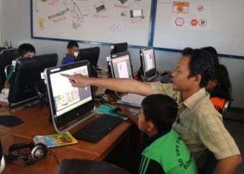 Ilustrasi Hybrid Learning