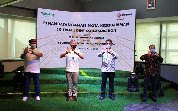 Gandeng Schneider Electric, Telkomsel Dorong Pemanfaatan 5G untuk Industri 4.0
