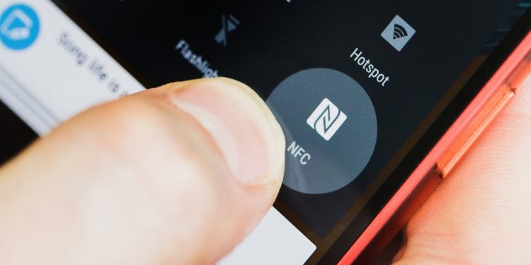 Near-Field Communication (NFC)