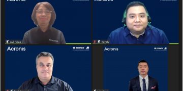 Keterangan Foto: atas (kiri-kanan): Aviantri Faiza, Channel Head Acronis Indonesia; Rendy Maulana, Chairman Cloud Association Hosting Indonesia. Bawah (kiri-kanan): Neil Morarji, General Manager Acronis di APAC; Lie Heng, Solution Business Director PT Synnex Metrodata Indonesia