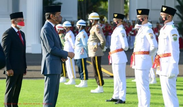 Presiden Joko Widodo Kukuhkan 68 Anggota Paskibraka 2021