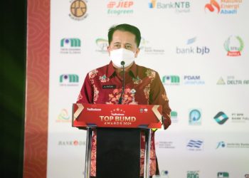 Kepala Badan Litbang Kemendagri, Agus Fatoni, mewakili Menteri Dalam Negeri, Muhammad Tito Karnavian, sebagai keynote speech pada acara penghargaan TOP BUMD Awards 2021, di Hotel Raffles Jakarta, Jumat, 10 September 2021