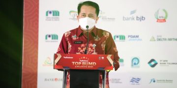 Kepala Badan Litbang Kemendagri, Agus Fatoni, mewakili Menteri Dalam Negeri, Muhammad Tito Karnavian, sebagai keynote speech pada acara penghargaan TOP BUMD Awards 2021, di Hotel Raffles Jakarta, Jumat, 10 September 2021