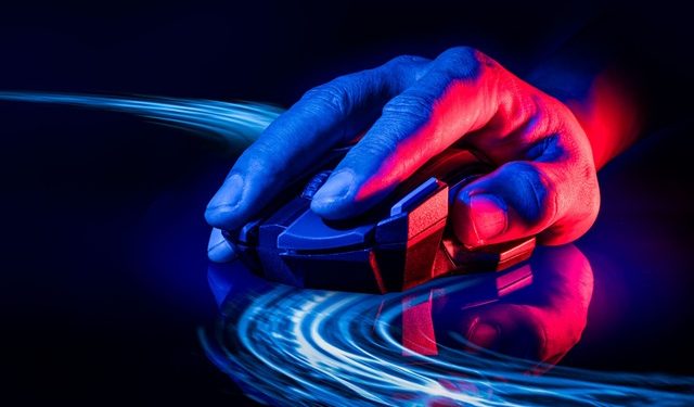 AWAS Trojan Canggih BloodyStealer