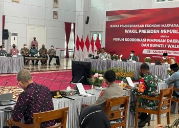 Wapres) K. H. Ma’ruf Amin saat memimpin Rapat Pemberdayaan Ekonomi Masyarakat dan Pelayanan Publik dengan Forum Koordinasi Pimpinan Daerah Kalimantan Timur dan Bupati/Walikota di Samarinda, Selasa (2/11/2021). (Foto: Diskominfo Pemprov Kaltim)
