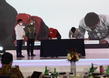 Menkominfo Saksikan PKS Penyediaan Layanan Seluler 4G di Wilayah 3T