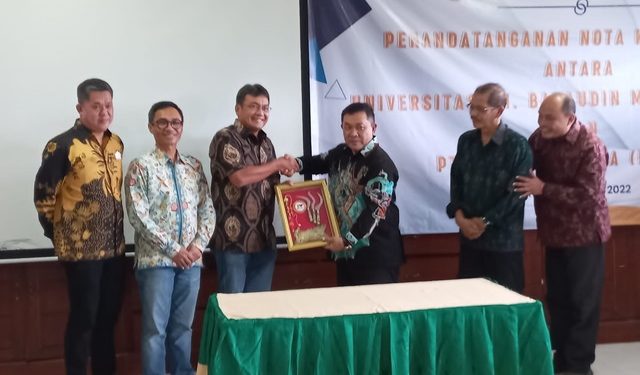 Perluas PosPay, Pos Indonesia Jalin UNIBA Madura