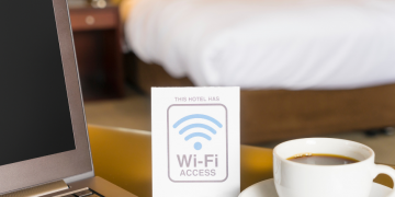 Begini Cara Staycation dan Work from Anywhere Tanpa Takut Internet Lemot