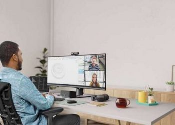 Logitech Rilis Webcam Brio 500 & Headphone Zone Vibe 100, Dirancang untuk Kerja Hybrid