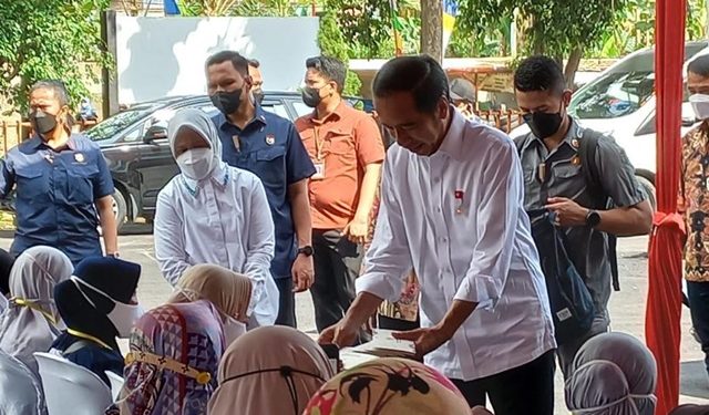 Dipercaya Salurkan BLT BBM, Ini Strategi PT Pos Indonesia