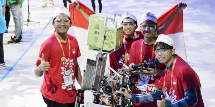Tim Robotik Indonesia Raih Prestasi Gemilang Di Lomba Robot Dunia FGC 2022