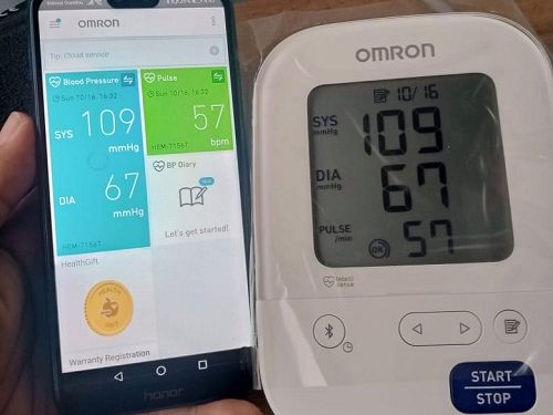 Mudah! Koneksikan Alat Pengukur Tekanan Darah OMRON HEM-7156T ke Smartphone via Bluetooth
