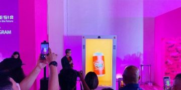 V2 Indonesia Kenalkan Teknologi Proto Hologram ke Indonesia
