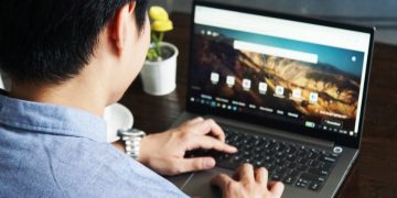 Ilustrasi Browsing Internet