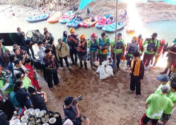 Peduli Lingkungan, Pertamina Hulu Rokan Gelar Susur Sungai Ciliwung