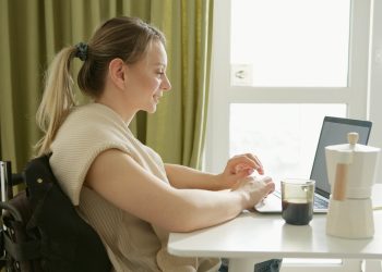 Pentingnya Kolaborasi untuk Hadirkan Kesetaraan Akses Literasi Digital bagi Penyandang Disabilitas