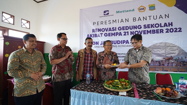 Peduli Pendidikan Metland Serah Terima Renovasi SDN Cianjur