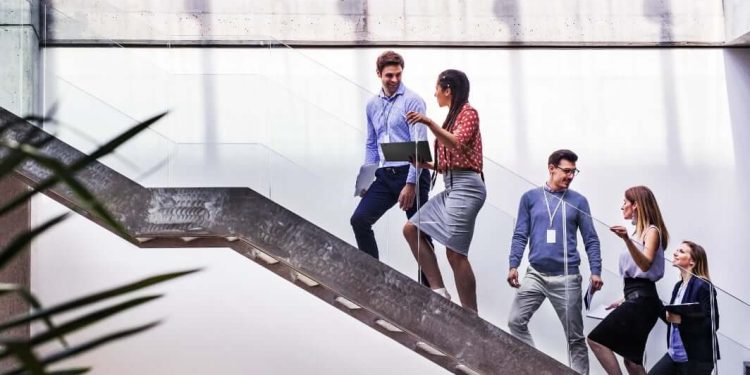 panduan-strategis-pencari-kerja-talent-war-2025