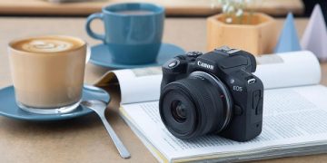 Canon EOS R100, Kamera Mirrorless Terjangkau untuk Pemula
