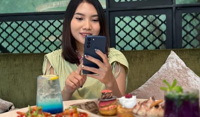 Samsung Galaxy S21 FE 5G Dukung Pengguna Jadi Konten Food Vlogging