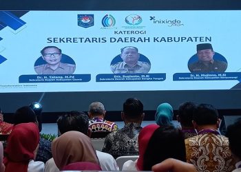 Sembilan Sekda Raih Digital Leadership Awards 2023