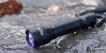 Anker Rilis Senter UV Bolder