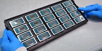 Rangkaian Teknologi Baru Intel Berdayakan Developer untuk Sebarluaskan AI
