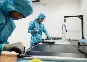 Dirakit di Indonesia, MAXHUB V6 Classic Series Raih TKDN