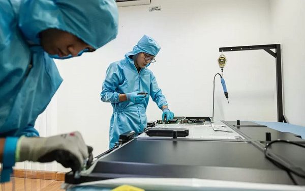 Dirakit di Indonesia, MAXHUB V6 Classic Series Raih TKDN