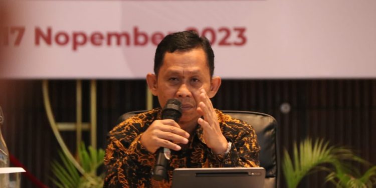 Sekretaris Diskominfo Staper Kutim, Rasyid