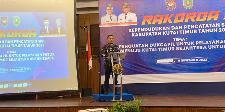 Kabid Pelayanan Penduduk Disdukcapil Kutim Muhammad Syarif