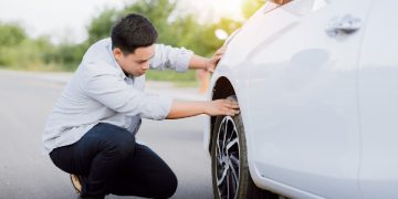 Periksa Ban dan Kaki-Kaki Mobil